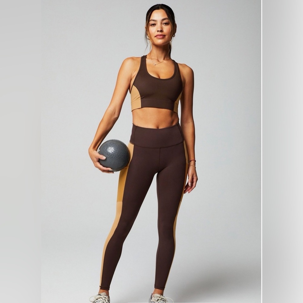 Fabletics Women's “On-The-Go” Medium Impact Racerback Sport Bra.  Size XS.  NWT. - Picture 6 of 14